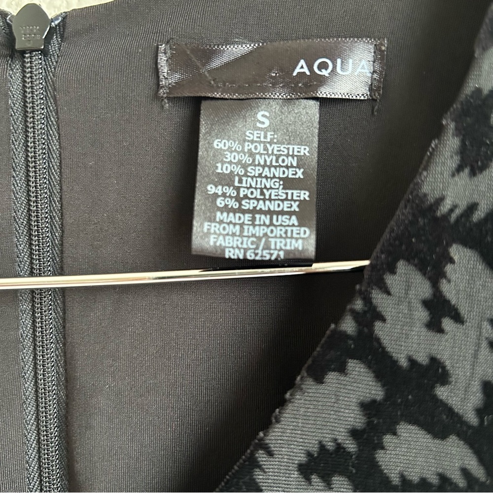 AQUA | Elegant Black Leopard Patterned Velvet Dre… - image 8